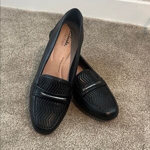 Clarks Black Leather Loafers for Women size 7.5M